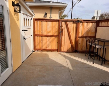 1044 3rd St - Photo Thumbnail 20