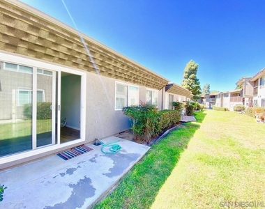 6346 Caminito Andreta - Photo Thumbnail 28