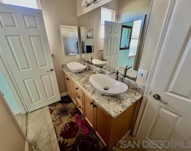 11704 Eastfield Rd - Photo Thumbnail 9