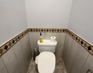 11704 Eastfield Rd - Photo Thumbnail 17