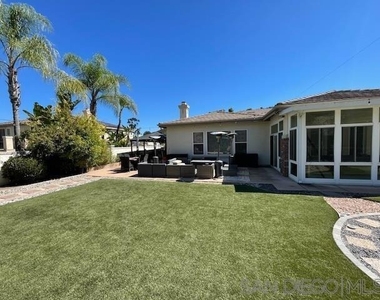 11704 Eastfield Rd - Photo Thumbnail 4