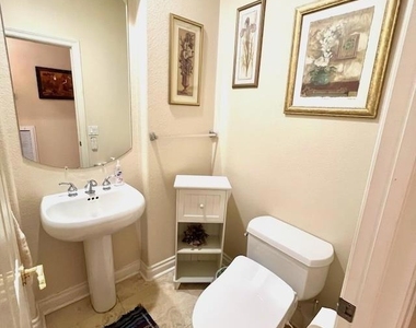11704 Eastfield Rd - Photo Thumbnail 6