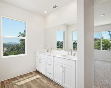 1527 Wingwood - Photo Thumbnail 17