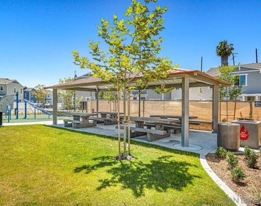 1527 Wingwood - Photo Thumbnail 29