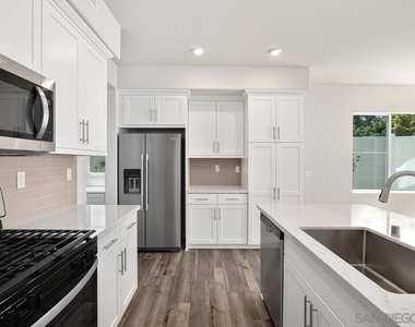 1527 Wingwood - Photo Thumbnail 6