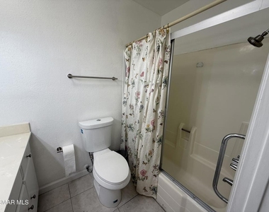 18530 Hatteras Street - Photo Thumbnail 15