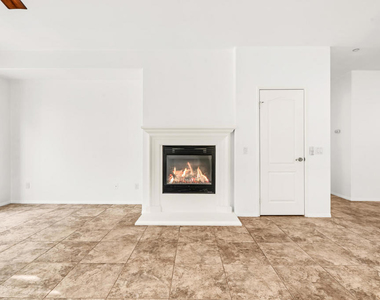 2651 Desert Breeze Way - Photo Thumbnail 30