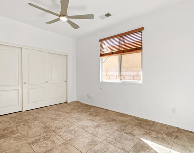 2651 Desert Breeze Way - Photo Thumbnail 32