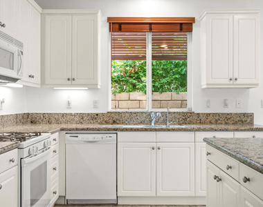 2651 Desert Breeze Way - Photo Thumbnail 22