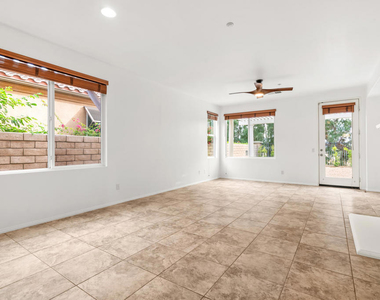 2651 Desert Breeze Way - Photo Thumbnail 26