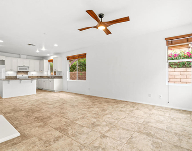 2651 Desert Breeze Way - Photo Thumbnail 28
