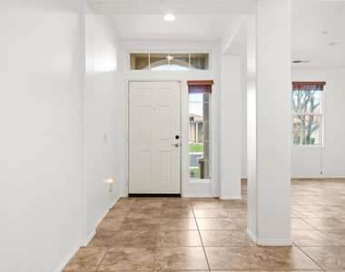 2651 Desert Breeze Way - Photo Thumbnail 10