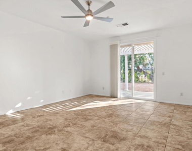 2651 Desert Breeze Way - Photo Thumbnail 18