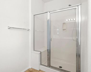 2651 Desert Breeze Way - Photo Thumbnail 38