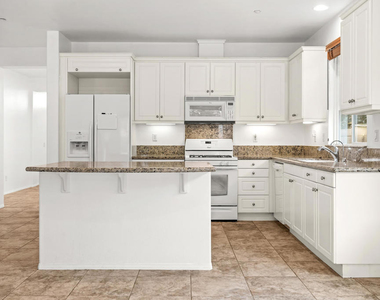 2651 Desert Breeze Way - Photo Thumbnail 24