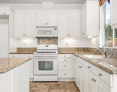 2651 Desert Breeze Way - Photo Thumbnail 23