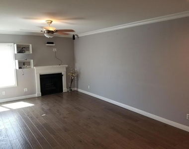 955 E 3rd Street - Photo Thumbnail 23