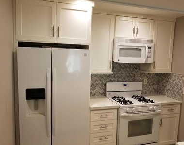 955 E 3rd Street - Photo Thumbnail 7