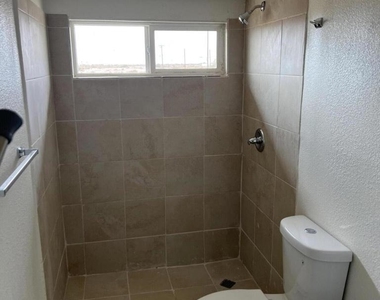 2542 Sea View Drive - Photo Thumbnail 2