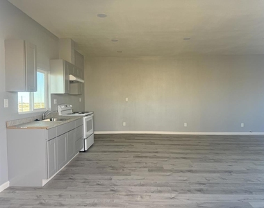 2405 Monterey Unit#2 Avenue - Photo Thumbnail 1