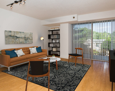 4903 Edgemoor Lane - Photo Thumbnail 9