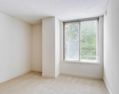 4903 Edgemoor Lane - Photo Thumbnail 36