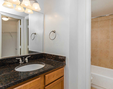 4903 Edgemoor Lane - Photo Thumbnail 35