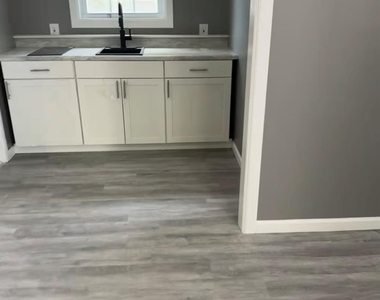 495 Dewitt Avenue - Photo Thumbnail 3