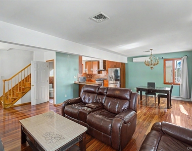 116 West Avenue - Photo Thumbnail 10