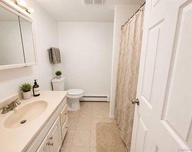 24 Vermont Drive - Photo Thumbnail 6