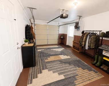 24 Vermont Drive - Photo Thumbnail 8