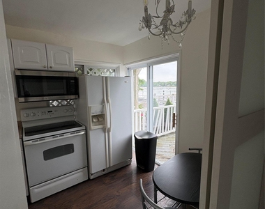 193 Woodbine Avenue - Photo Thumbnail 24