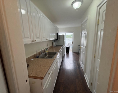 193 Woodbine Avenue - Photo Thumbnail 27