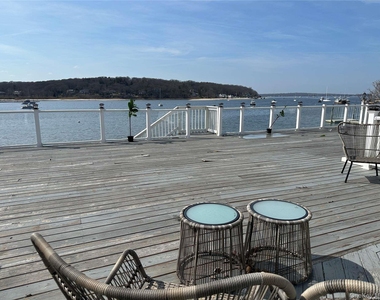 193 Woodbine Avenue - Photo Thumbnail 12