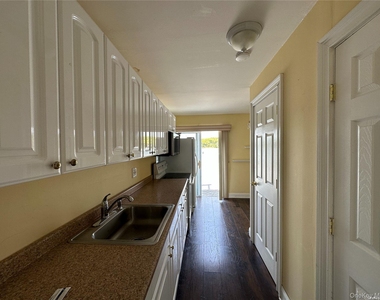 193 Woodbine Avenue - Photo Thumbnail 2