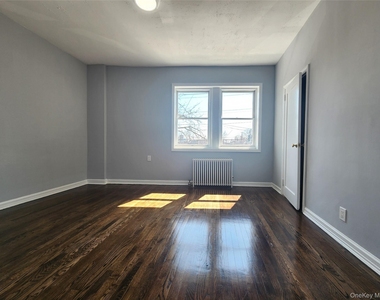 36 Hillside Avenue - Photo Thumbnail 7