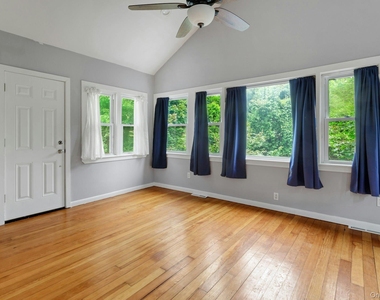 15 Schuyler Road - Photo Thumbnail 7