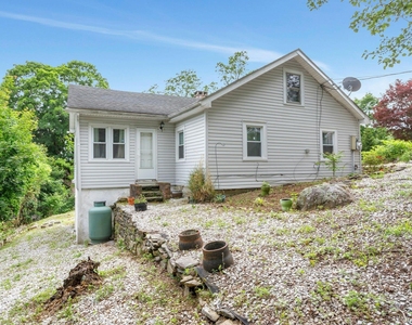 15 Schuyler Road - Photo Thumbnail 13