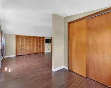 50 Ellen Avenue - Photo Thumbnail 17