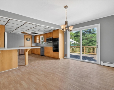 50 Ellen Avenue - Photo Thumbnail 8