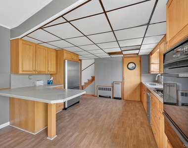 50 Ellen Avenue - Photo Thumbnail 11