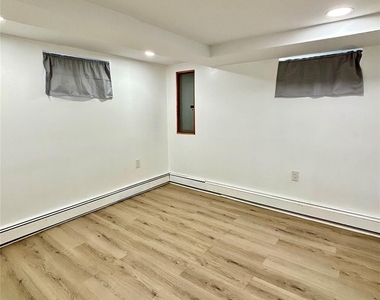 750 Highview Avenue - Photo Thumbnail 5