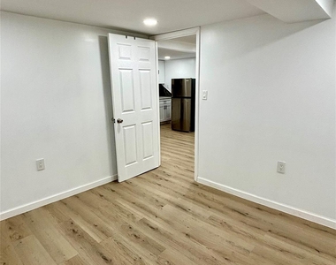 750 Highview Avenue - Photo Thumbnail 6