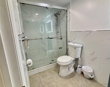 750 Highview Avenue - Photo Thumbnail 3