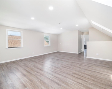 191 Raff Avenue - Photo Thumbnail 22