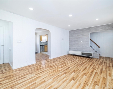 191 Raff Avenue - Photo Thumbnail 10