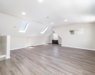 191 Raff Avenue - Photo Thumbnail 21