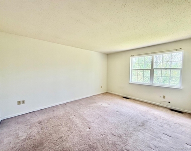 12 Evergreen Way - Photo Thumbnail 10