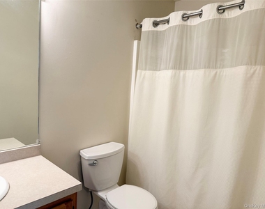 12 Evergreen Way - Photo Thumbnail 16