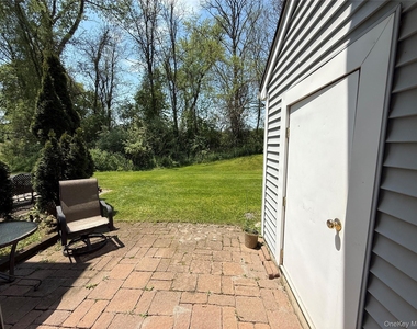 12 Evergreen Way - Photo Thumbnail 5